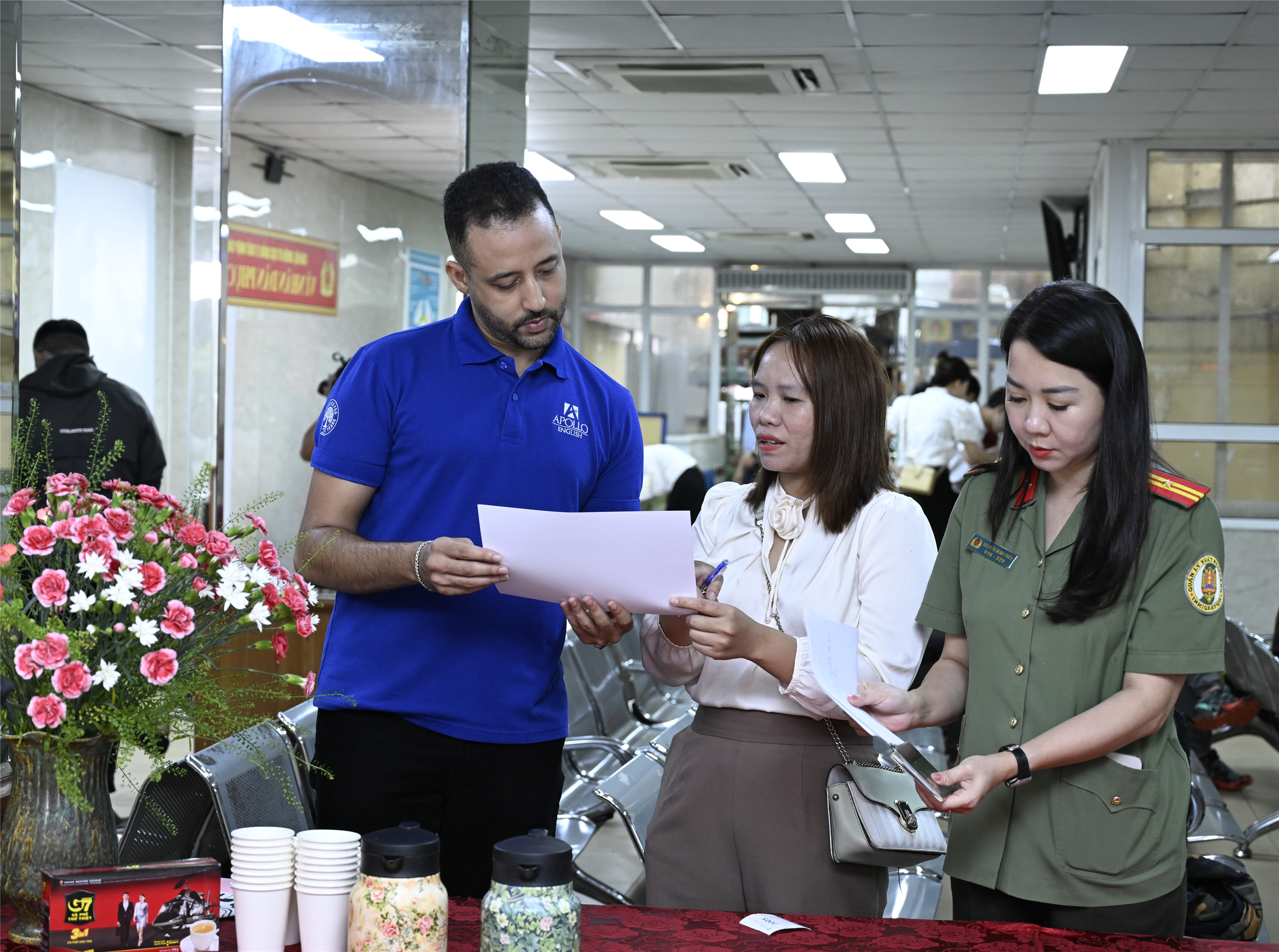 Việc cấp tài khoản định danh điện tử giúp người nước ngoài dễ dàng thực hiện các thủ tục hành chính trực tuyến, giảm thiểu thời gian, giấy tờ, đồng thời đảm bảo tính xác thực và bảo vệ quyền lợi hợp pháp trong quá trình sinh sống và làm việc tại Việt Nam.