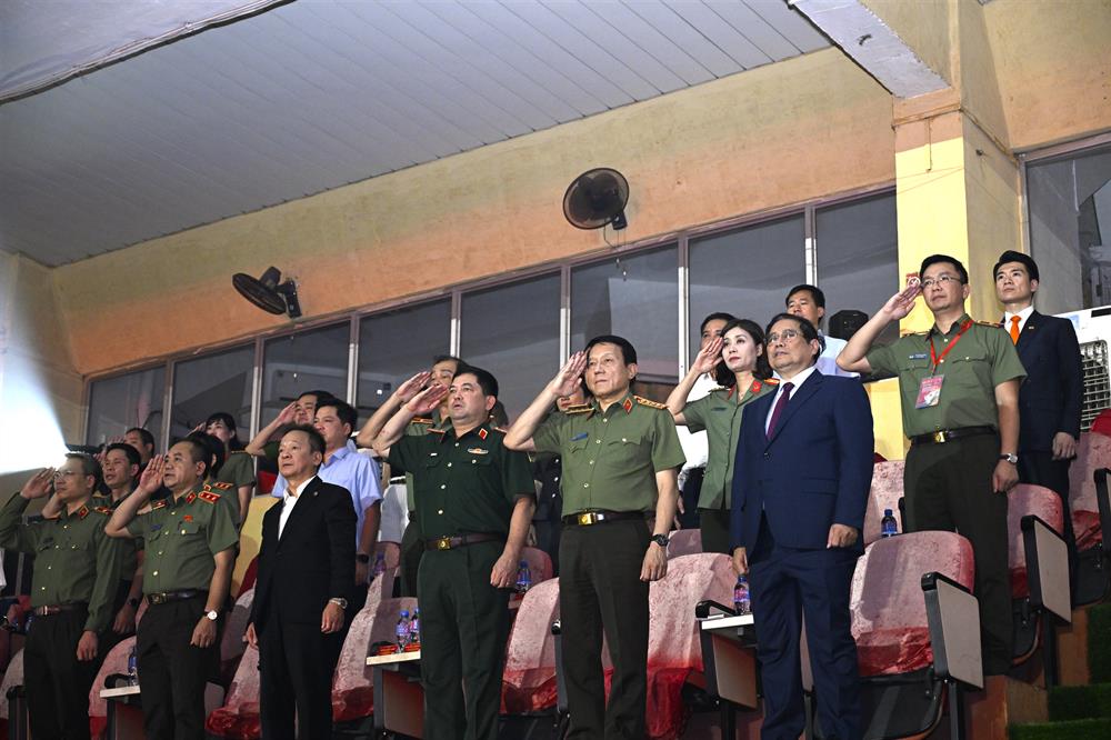 Các đại biểu dự Lễ khai mạc.