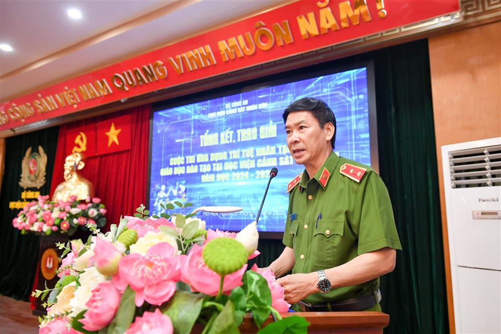 Trung tướng, NGƯT, GS.TS Trần Minh Hưởng, Giám đốc Học viện phát biểu chỉ đạo tại buổi lễ.