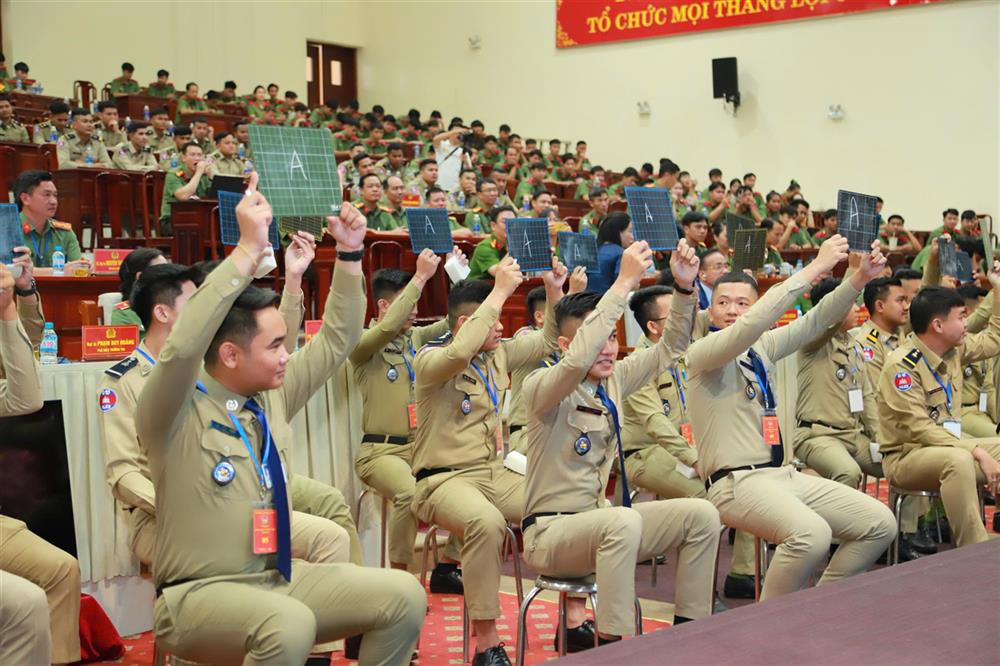 Học viên Campuchia các trường CAND phía Nam tham gia Chung kết cuộc thi Hùng biện Tiếng Việt.
