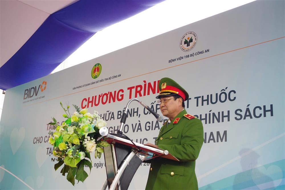 Thiếu tướng Lưu Thành Tín, Ủy viên BTV Đảng ủy, Phó Chánh Văn phòng Cơ quan CSĐT Bộ Công An phát biểu tại Chương trình.
