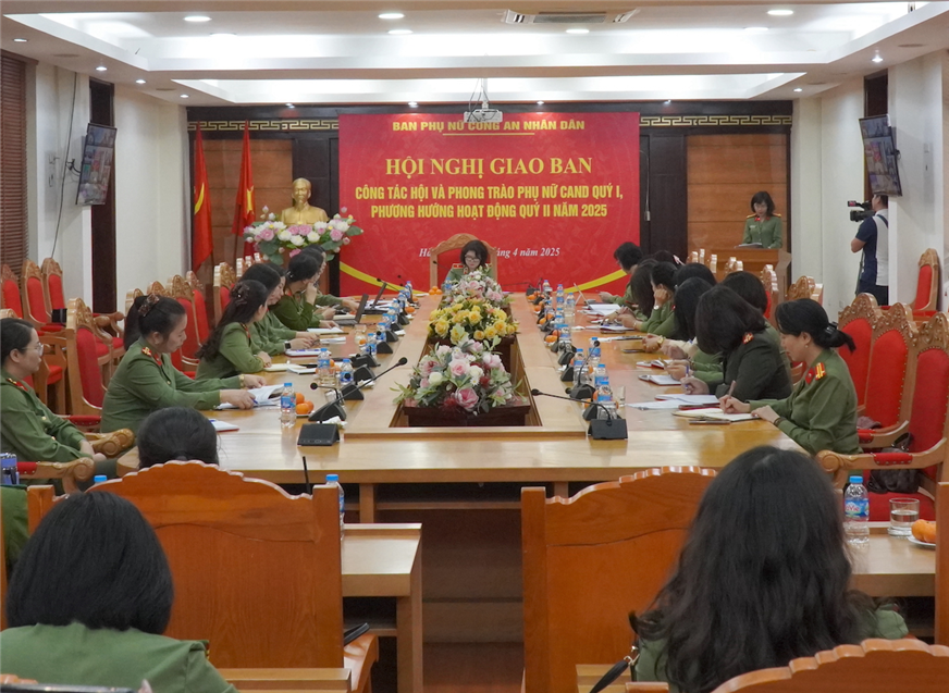 Các đại biểu dự Hội nghị.