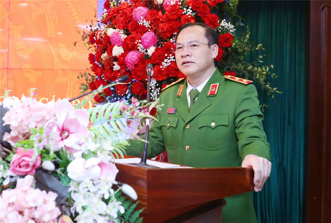 Thứ trưởng Nguyễn Văn Long phát biểu tại buổi Lễ.