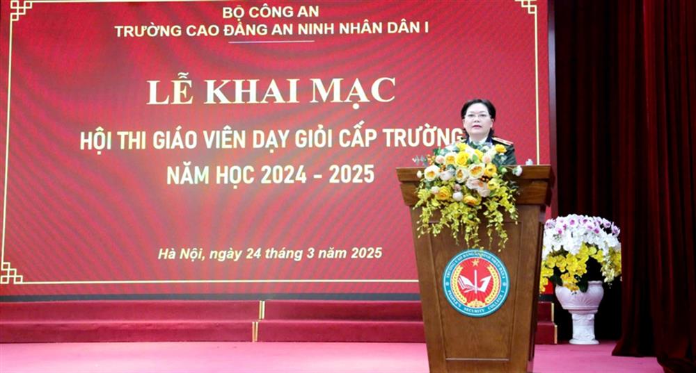 Thiếu tướng, PGS.TS Đinh Ngọc Hoa, Hiệu trưởng Nhà trưởng phát biểu tại buổi Lễ.