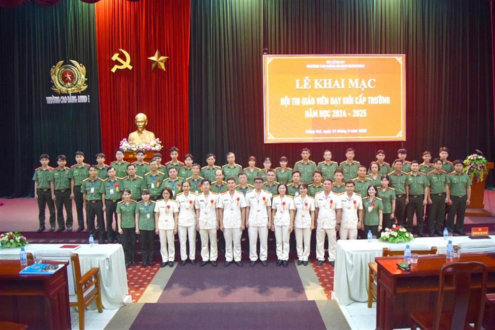 Các đại biểu dự Lễ (ở 02 địa điểm đào tạo).