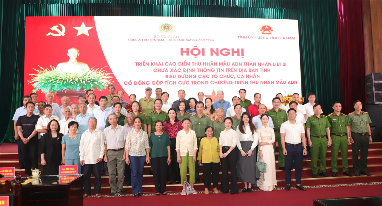 Các đại biểu dự Hội nghị.