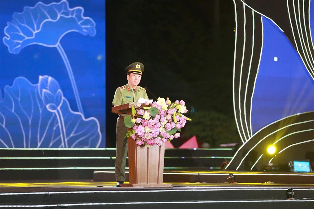 Thứ trưởng Trần Quốc Tỏ phát biểu tại chương trình.