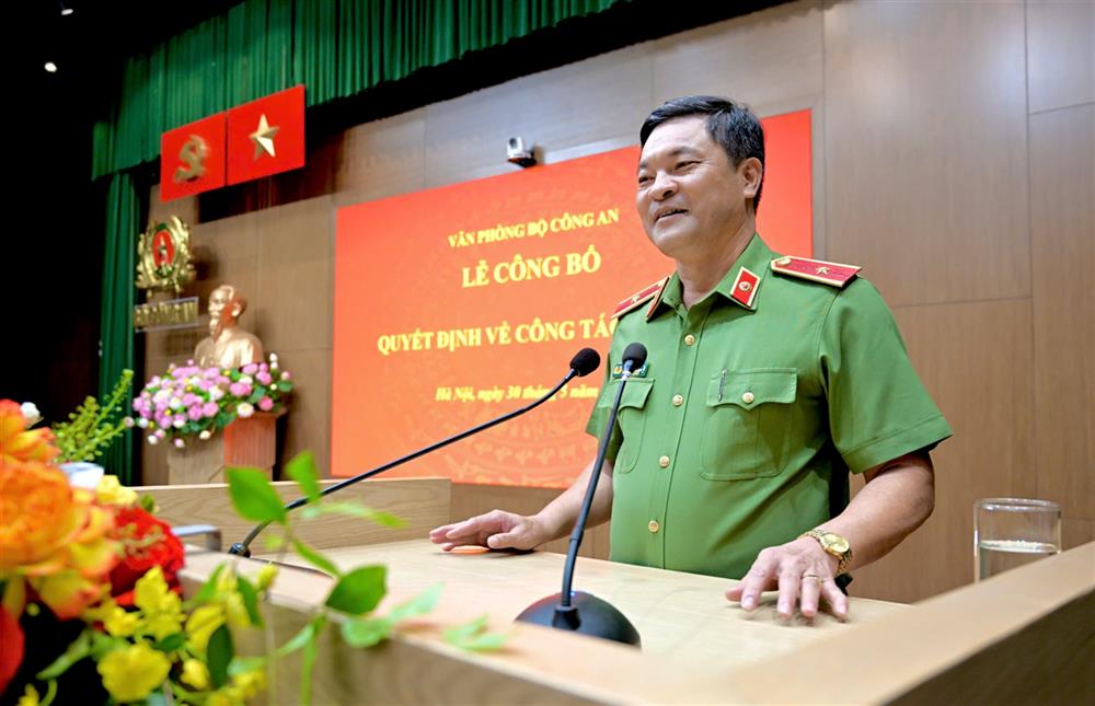Thiếu tướng Vũ Hữu Tài phát biểu tại buổi Lễ.
