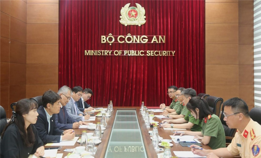 Toàn cảnh buổi tiếp.