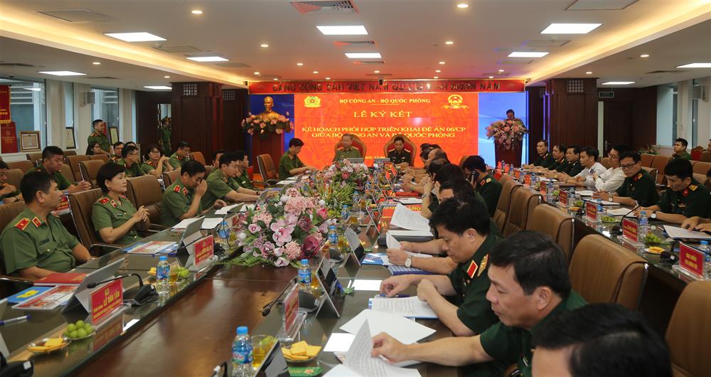 Toàn cảnh Lễ ký kết.