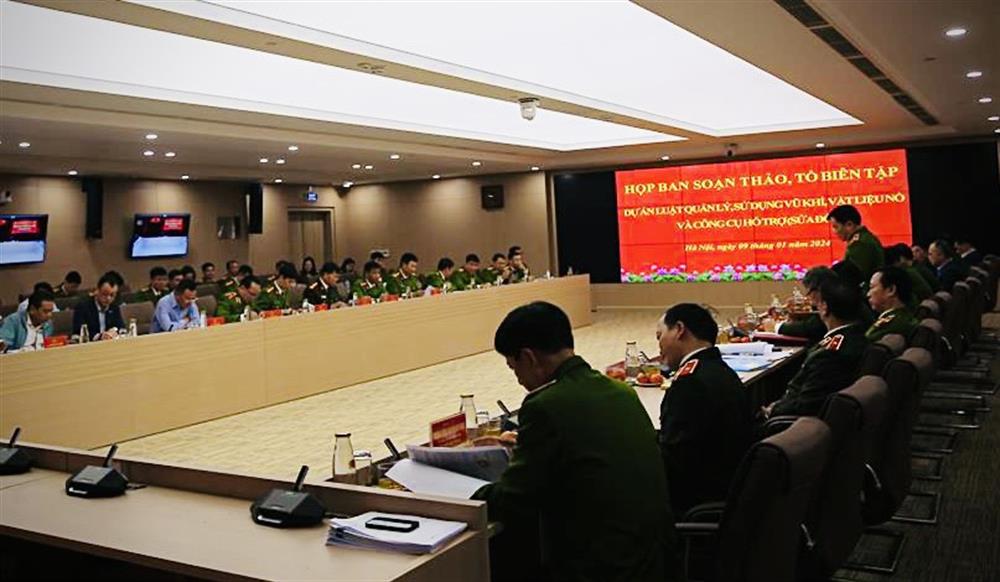 Toàn cảnh cuộc họp.