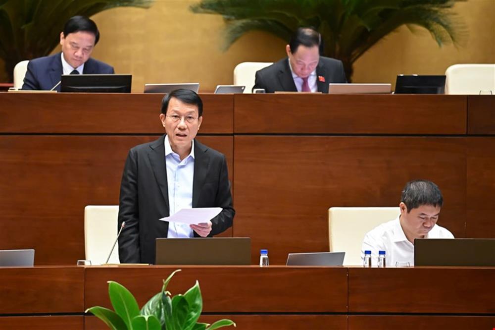 Bộ trưởng Lương Tam Quang phát biểu giải trình, tiếp thu tại phiên thảo luận.