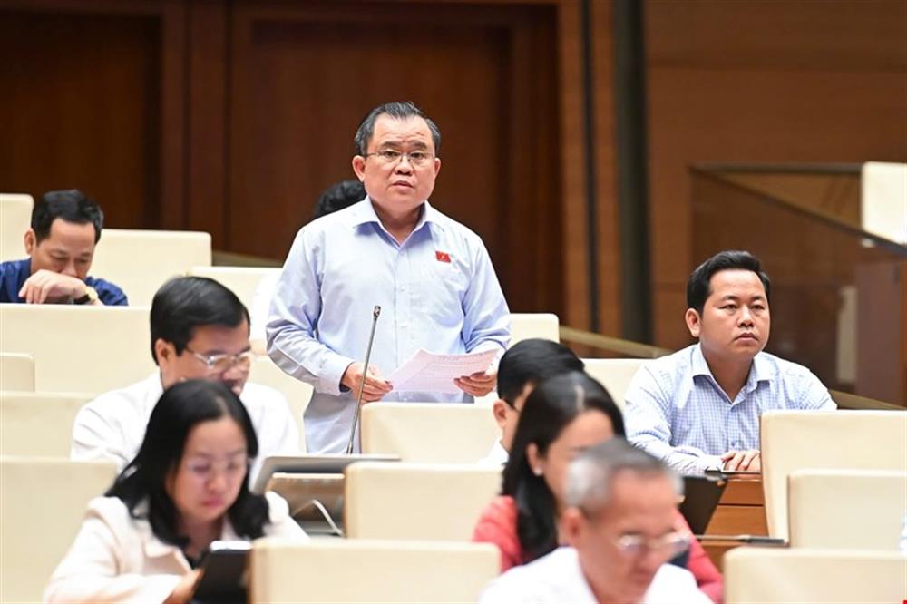 ĐBQH Nguyễn Tâm Hùng.