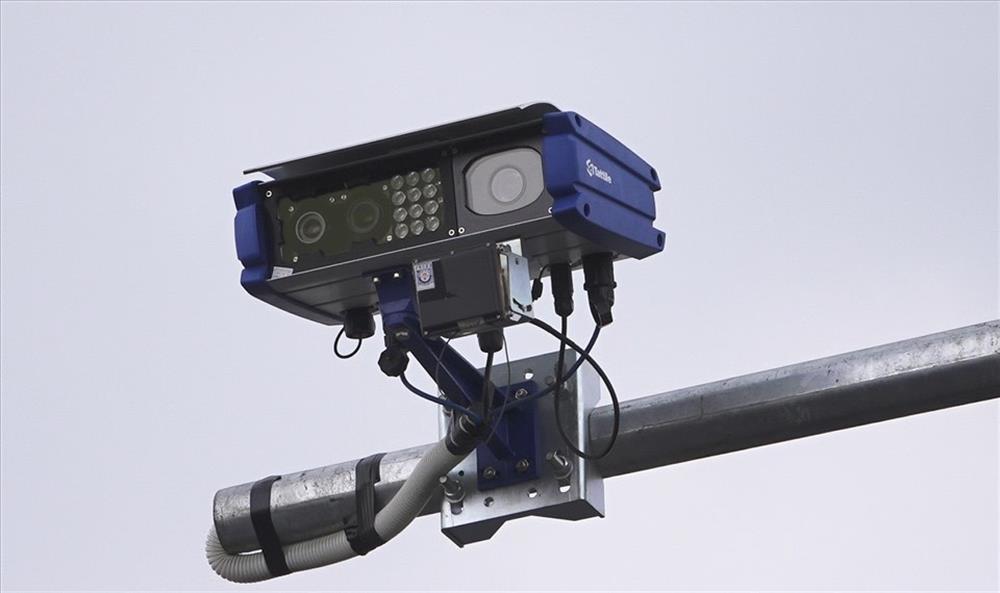 Camera đo tốc độ đa làn, giám sát ngày đêm, tự động có ghi hình đã phát hiện 117.473 trường hợp vi phạm trong 03 năm trên tuyến Quốc lộ 1A thuộc địa bàn tỉnh Bình Thuận.